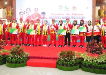 Pj Bupati Cilacap Lepas Kontingen, Targetnya Raih 30 Emas Porprov Jateng XVI di Pati
