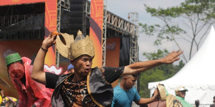 Bupati Tiwi: Festival Gunung Slamet Harus Terus Diadakan