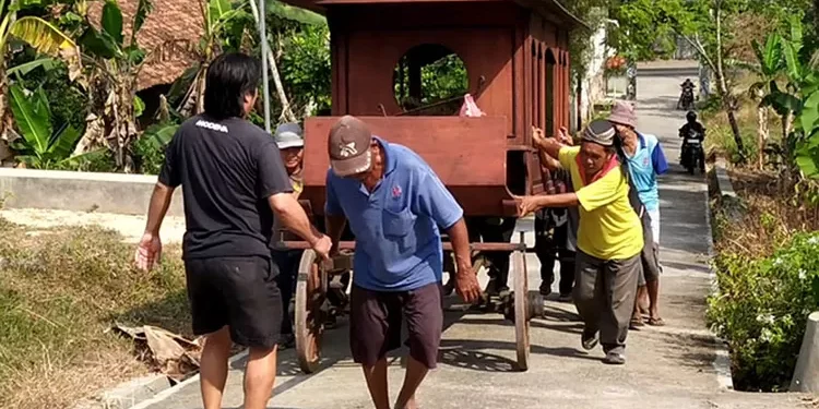 Kereta Keranda Kuno Banyumas Dipindah Sementara Sampai Penataan Kota Lama Rampung