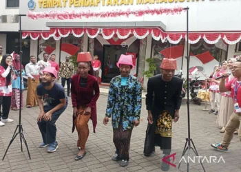 Puluhan mahasiswa asing ikuti lomba peringati HUT Kemerdekaan RI