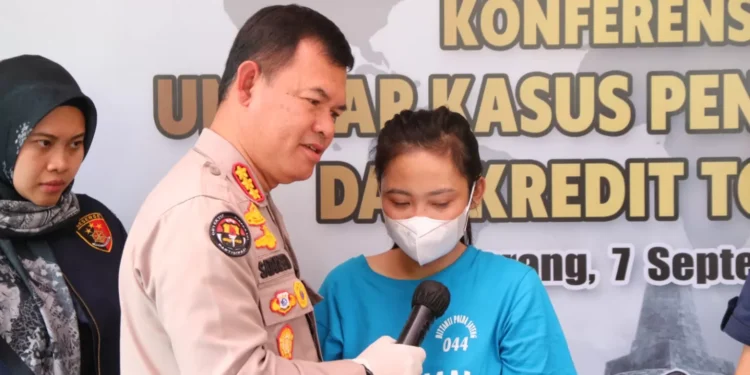 Nekad Juga, Ibu Muda Di Cilacap Gunakan KTP Ratusan Orang Ajukan Kredit Untuk Bayar Utang dan Judi Online