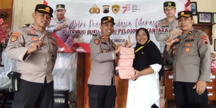Polres Purbalingga salurkan 1.100 buku tingkatkan literasi masyarakat